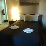 & - Dp Auberge de jeunesse *
