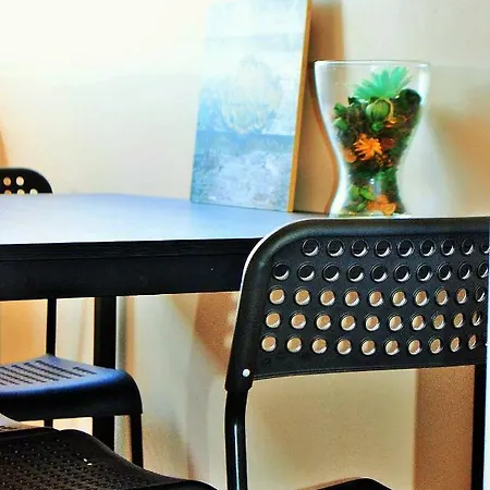 & - Dp Hostel *