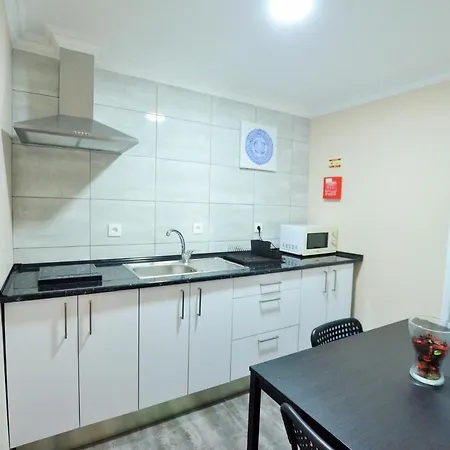 بيت شباب & - Dp *