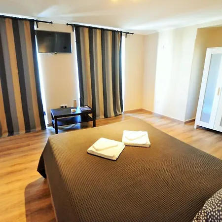 & - Dp Vandrarhem Setúbal