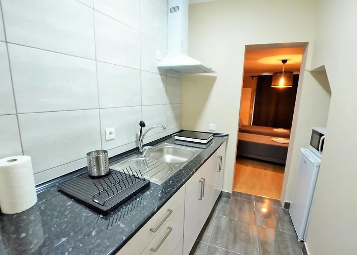 & - Dp Albergue Setúbal